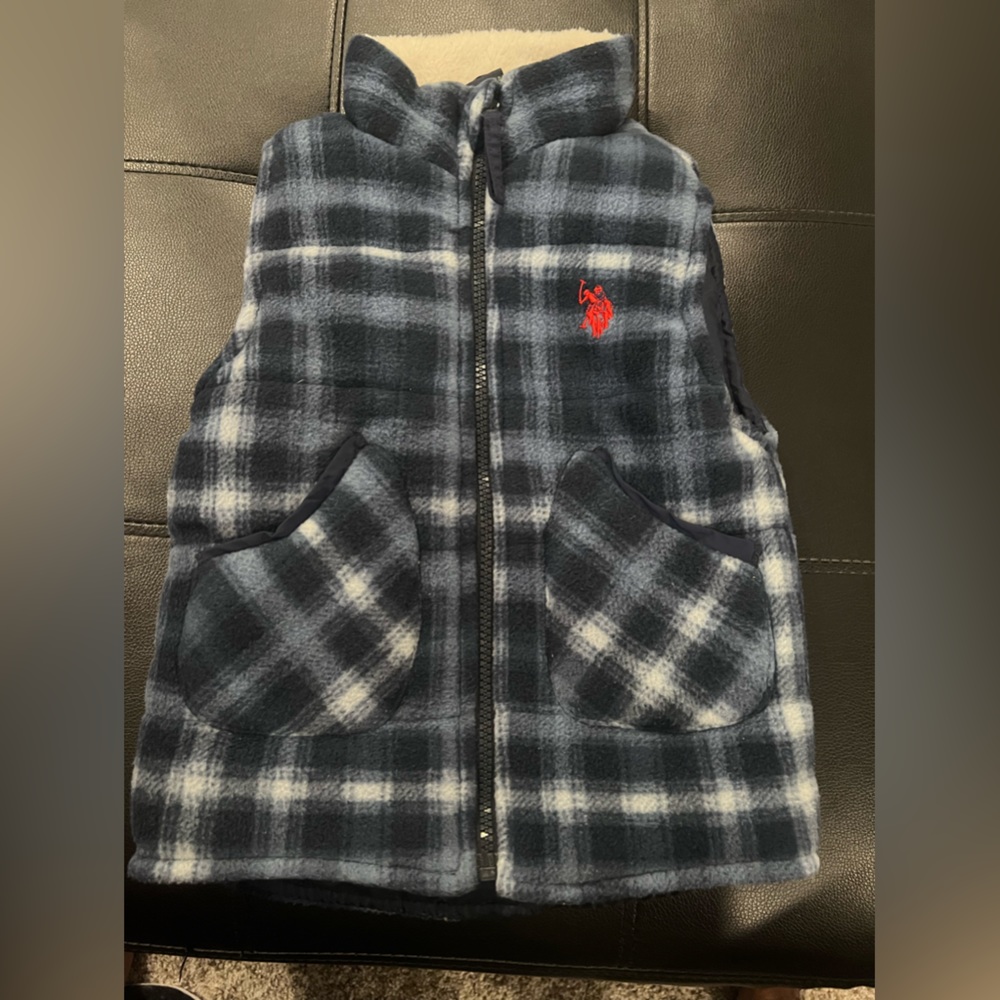 US Polo Assassin (USPA) Puffer Vest Boys Size 4 - Picture 3 of 7